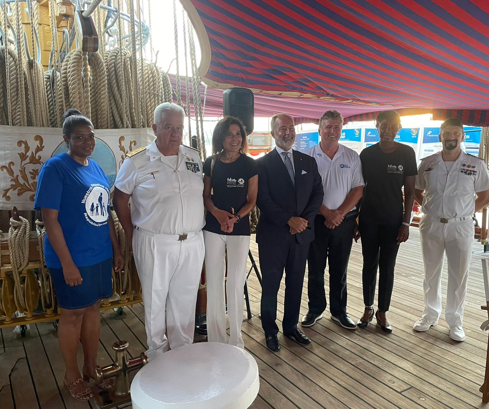 Nave Vespucci è arrivata a Santo Domingo. Ad accogliere l'equipaggio il team della Fondazione Francesca Rava con NPH Repubblica Dominicana